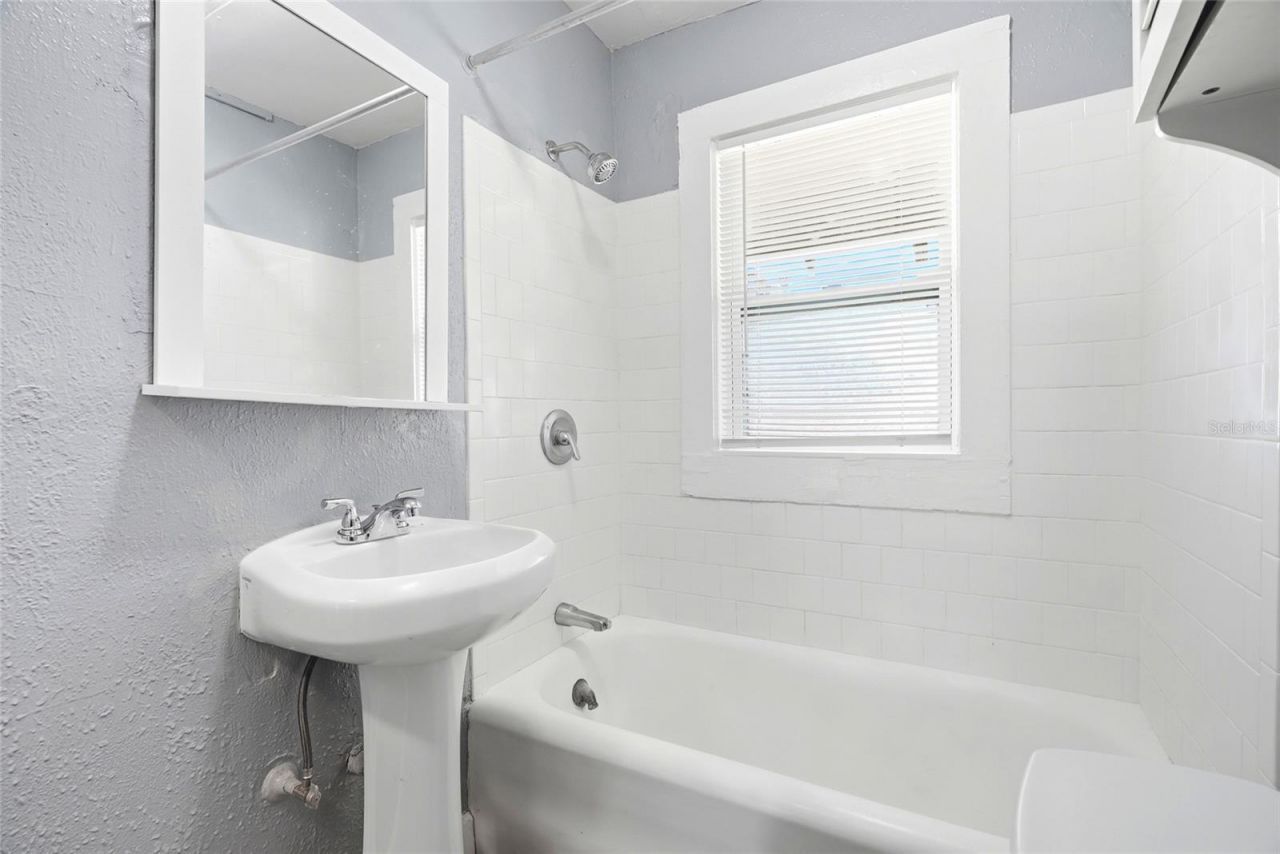 725 8th Street N, Saint Petersburg, FL 33701 Photo