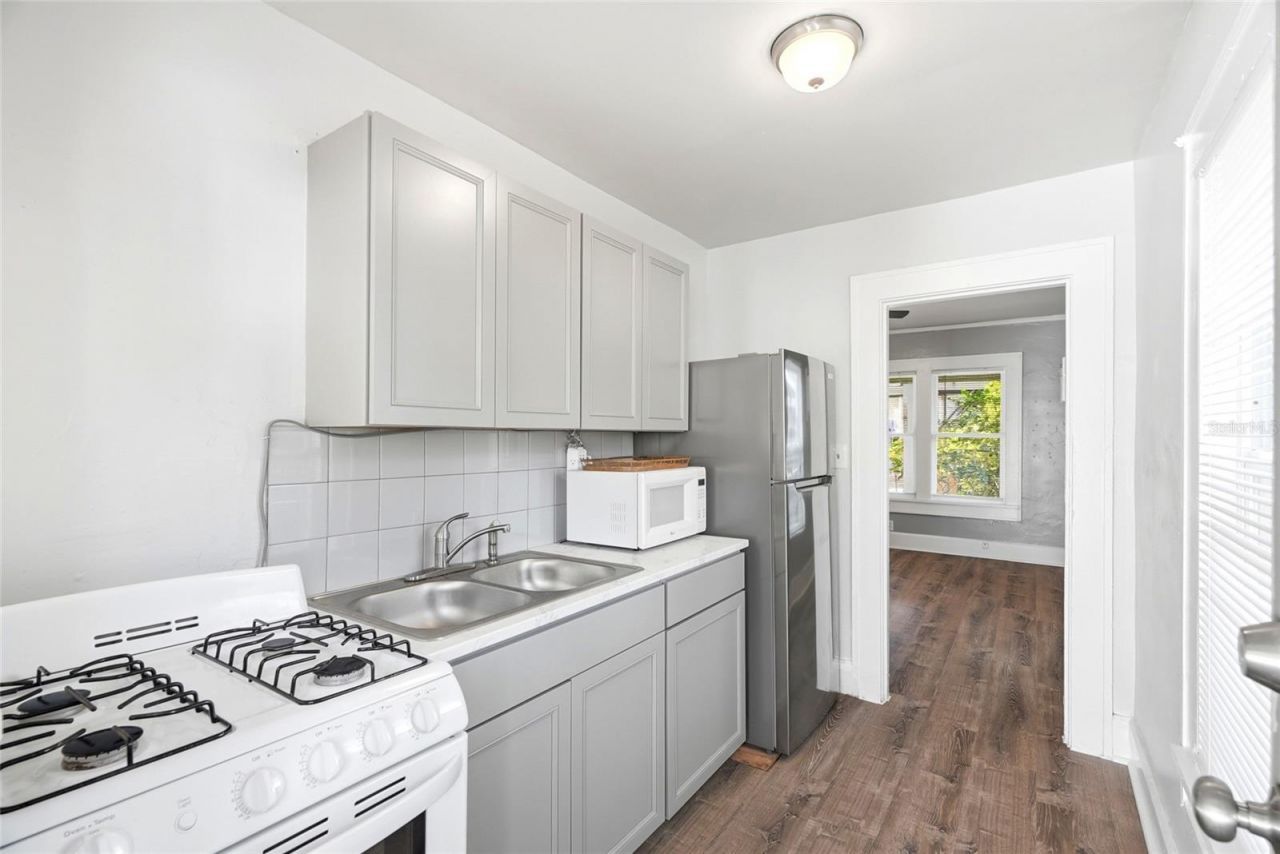 725 8th Street N, Saint Petersburg, FL 33701 Photo