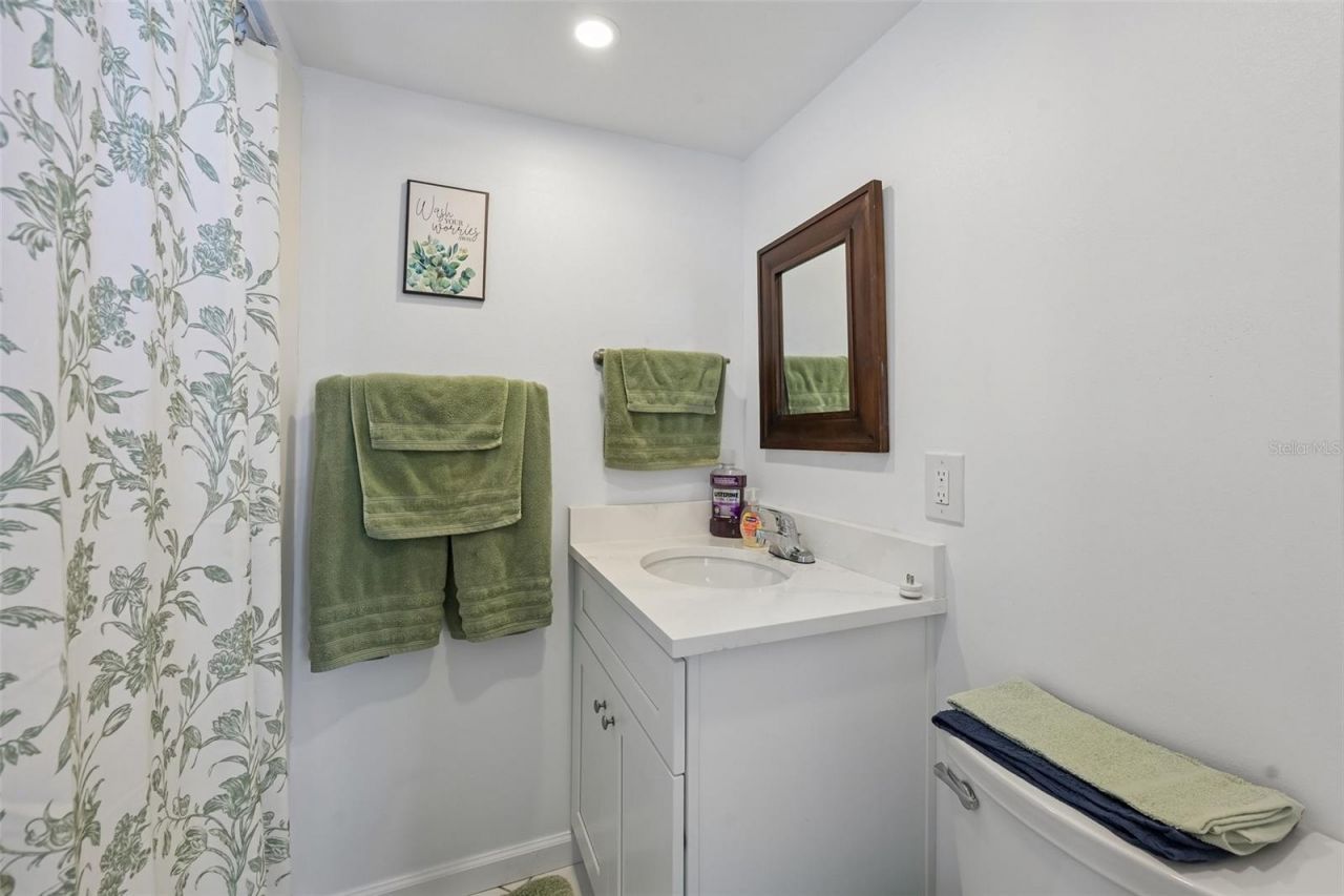 117 7th Street N, Unit 1, Bradenton Beach, FL 34217 Photo