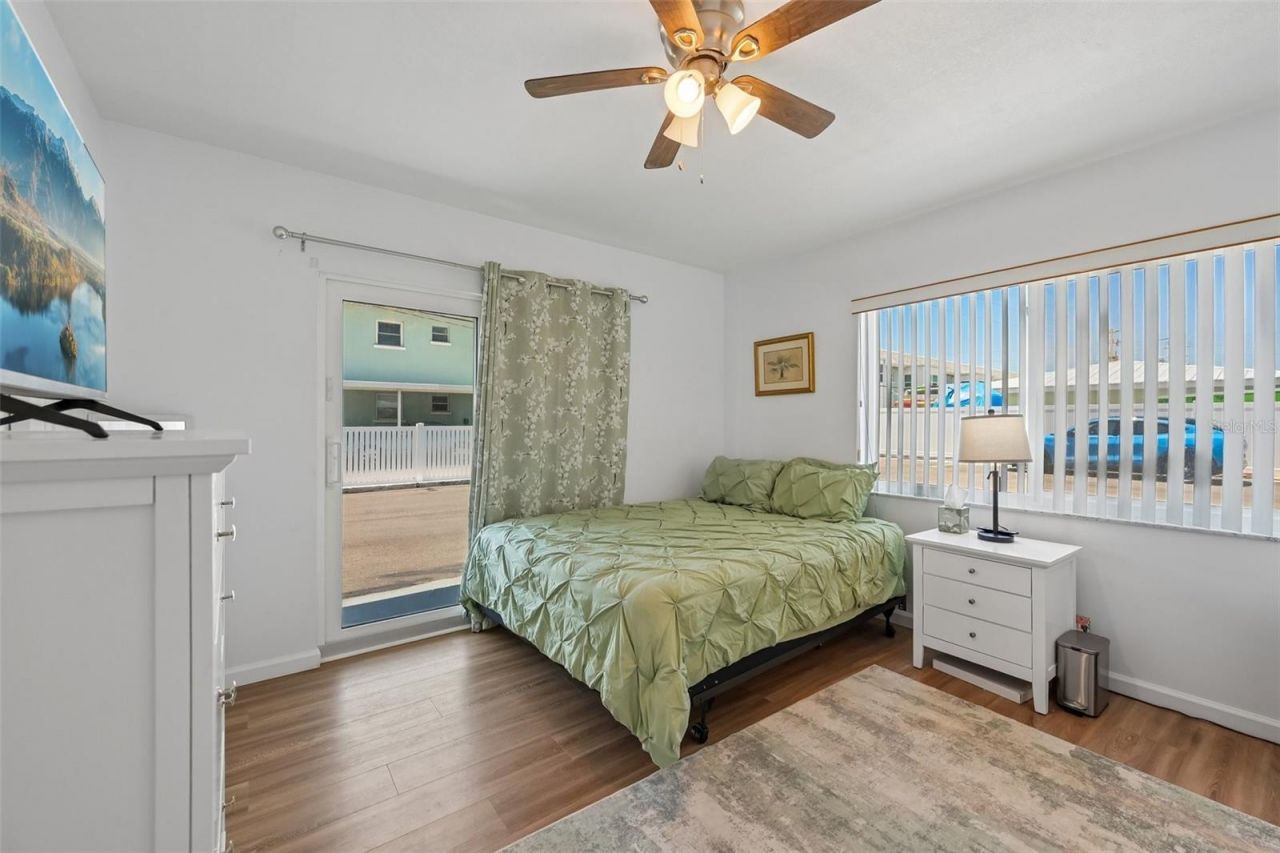 117 7th Street N, Unit 1, Bradenton Beach, FL 34217 Photo