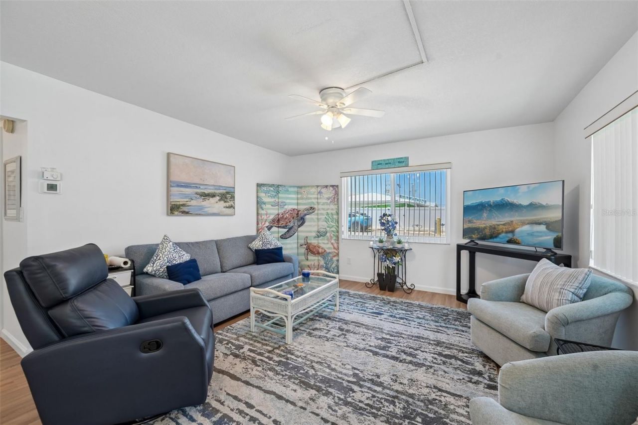 117 7th Street N, Unit 1, Bradenton Beach, FL 34217 Photo