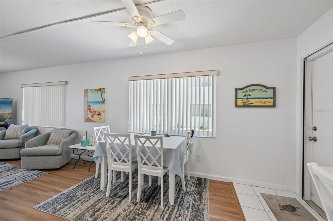 117 7th Street N, Unit 1, Bradenton Beach, FL 34217 Photo