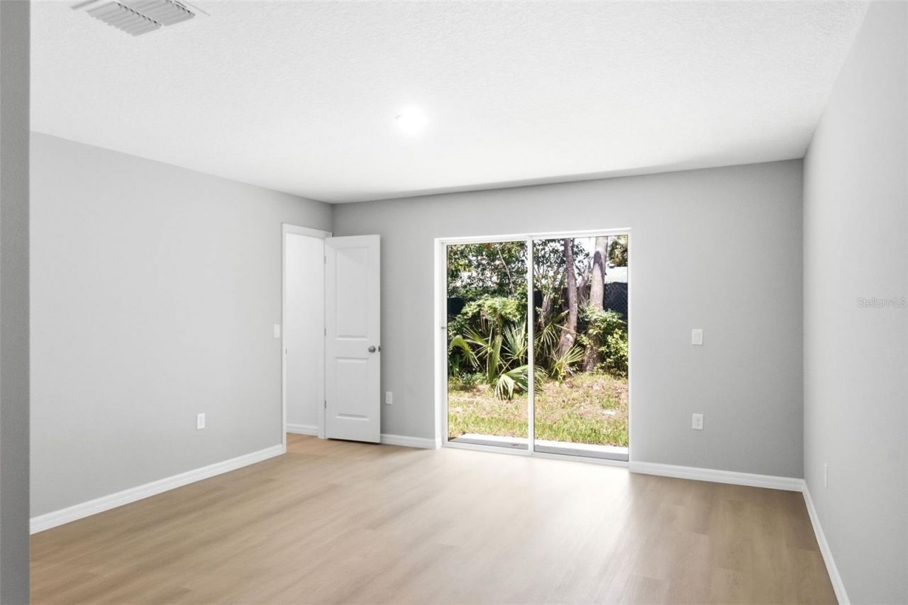 2107 Suanee Avenue , Unit 200, Eustis, FL 32726 Photo