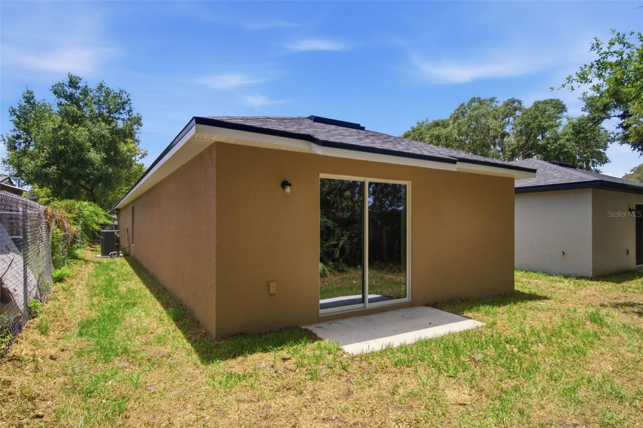 2107 Suanee Avenue , Unit 200, Eustis, FL 32726 Photo