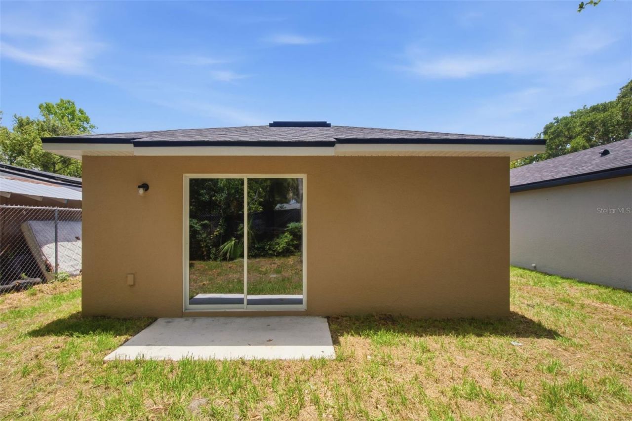 2107 Suanee Avenue , Unit 200, Eustis, FL 32726 Photo
