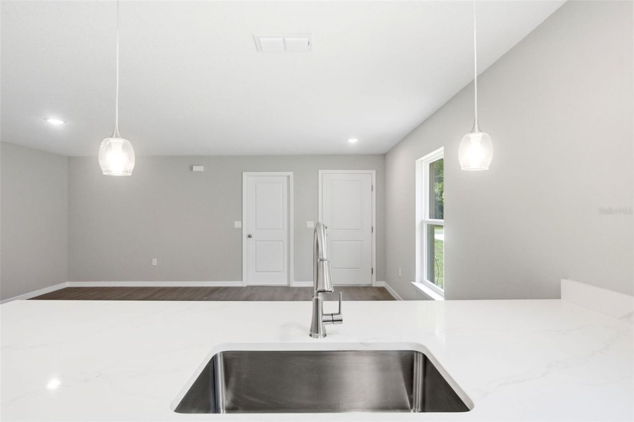 2107 Suanee Avenue , Unit 200, Eustis, FL 32726 Photo