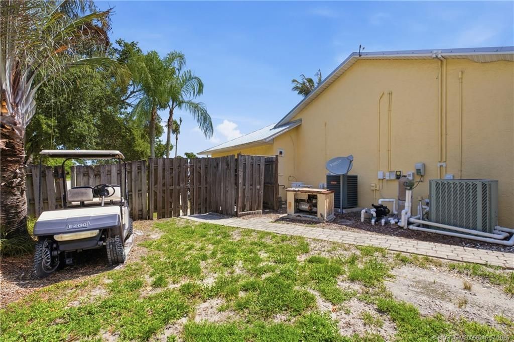 2326 SE Luau Avenue , Port Saint Lucie, FL 34952 Photo