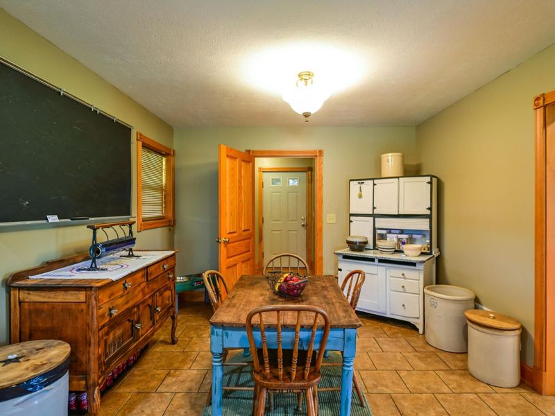 67280 Woodfield Drive , New Plymouth, OH 45654 Photo 12