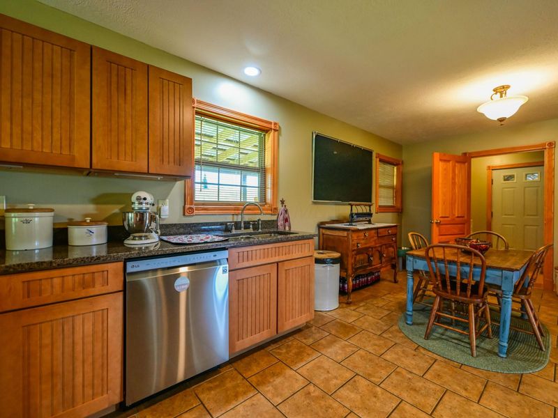 67280 Woodfield Drive , New Plymouth, OH 45654 Photo 13