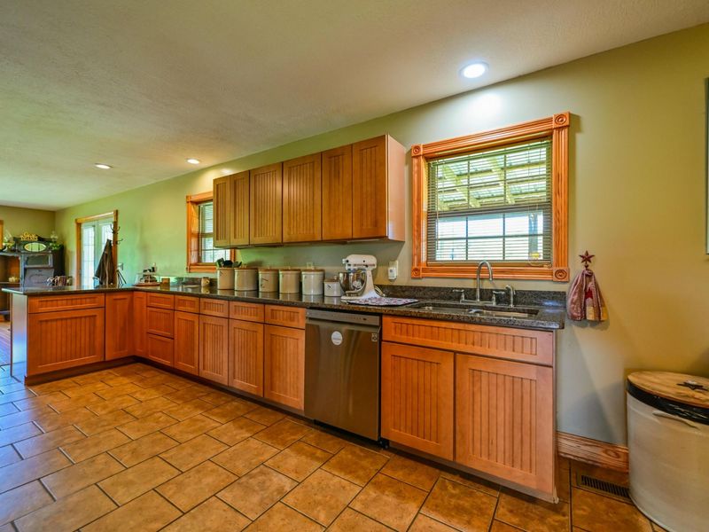 67280 Woodfield Drive , New Plymouth, OH 45654 Photo 14