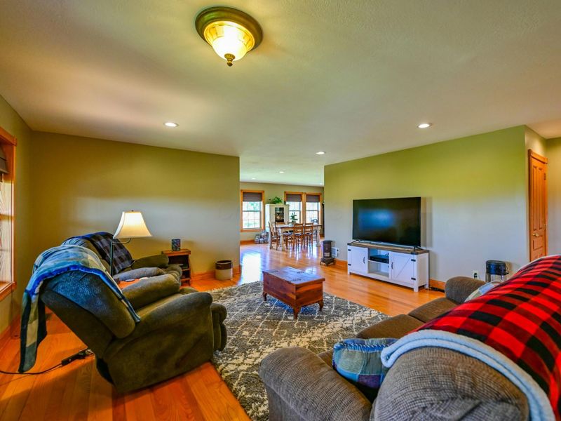 67280 Woodfield Drive , New Plymouth, OH 45654 Photo 2