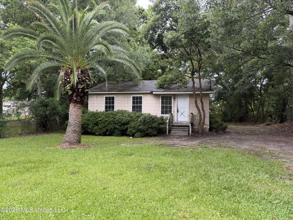 1209 Polk Avenue, Pascagoula, MS 39567