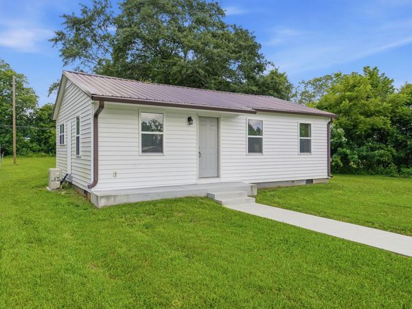 305 S Polk St , Tullahoma, TN 37388