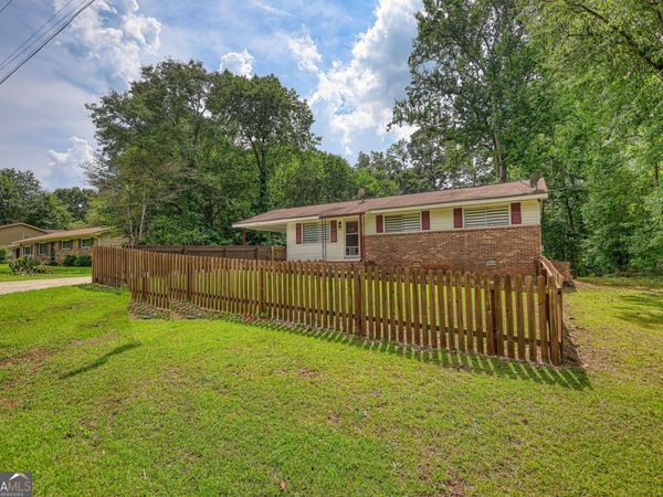 3075 Sunset Road SE, Conyers, GA 30094