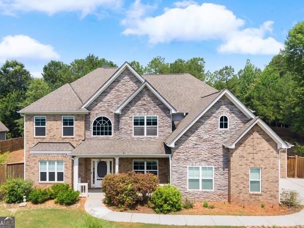 102 Gracie Gardens Court, Newnan, GA 30263