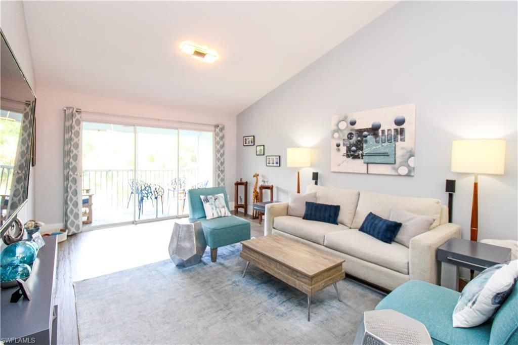 225 Robin Hood Cir, Unit 203, Naples, FL 34104 Photo