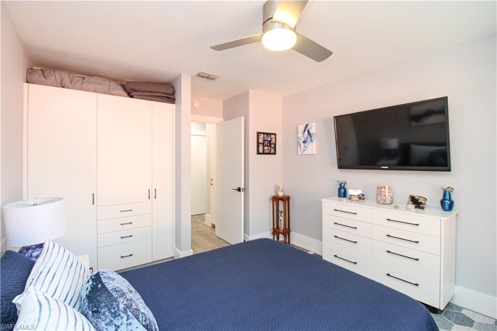225 Robin Hood Cir, Unit 203, Naples, FL 34104 Photo