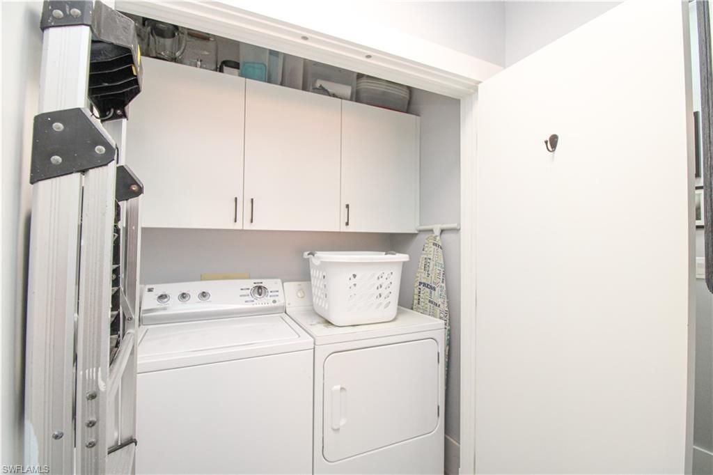 225 Robin Hood Cir, Unit 203, Naples, FL 34104 Photo