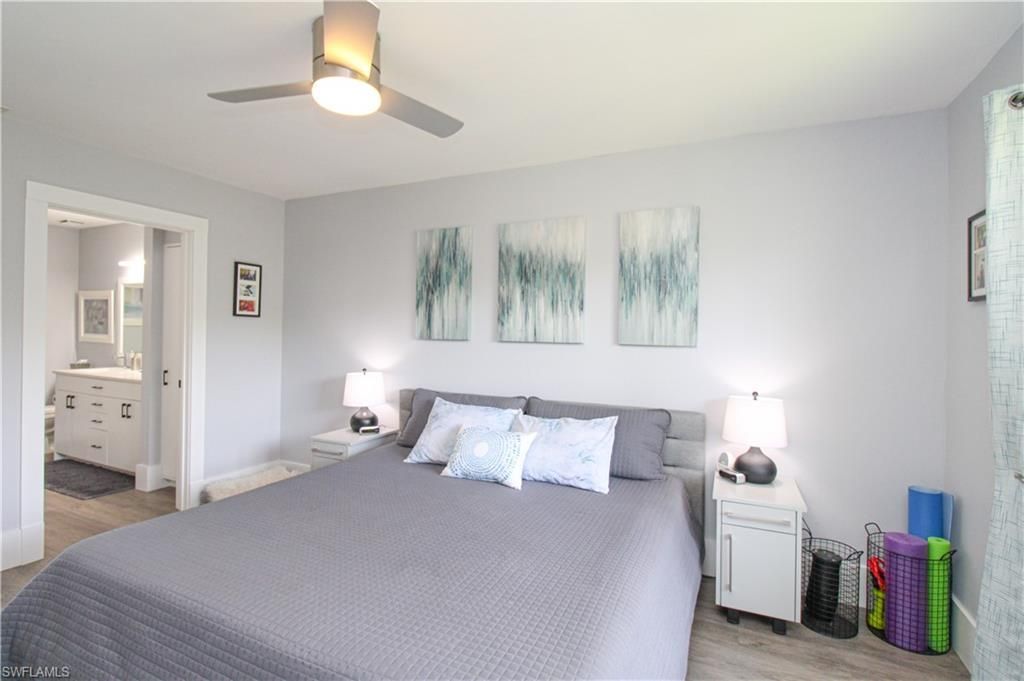 225 Robin Hood Cir, Unit 203, Naples, FL 34104 Photo