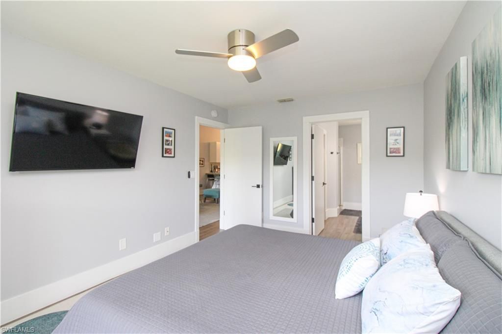225 Robin Hood Cir, Unit 203, Naples, FL 34104 Photo