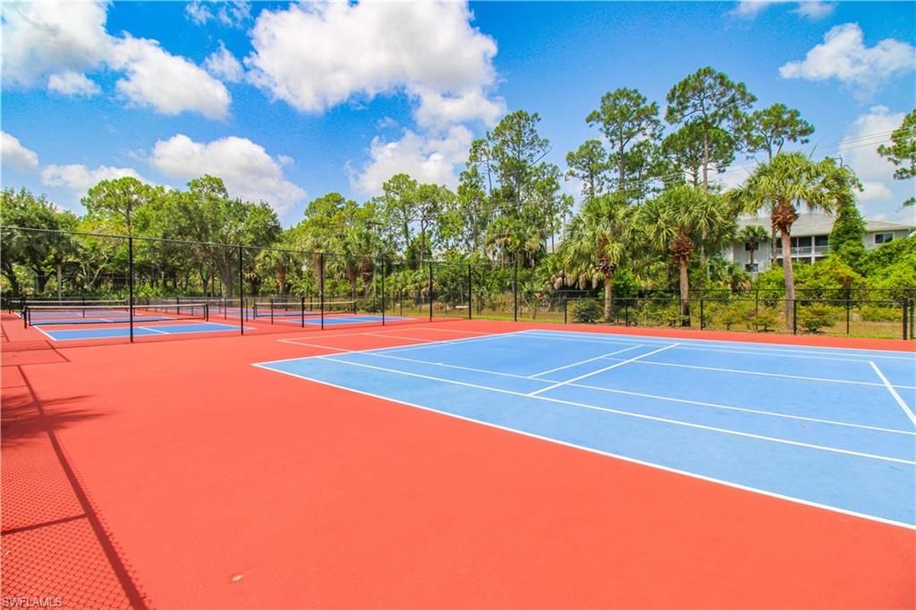 225 Robin Hood Cir, Unit 203, Naples, FL 34104 Photo