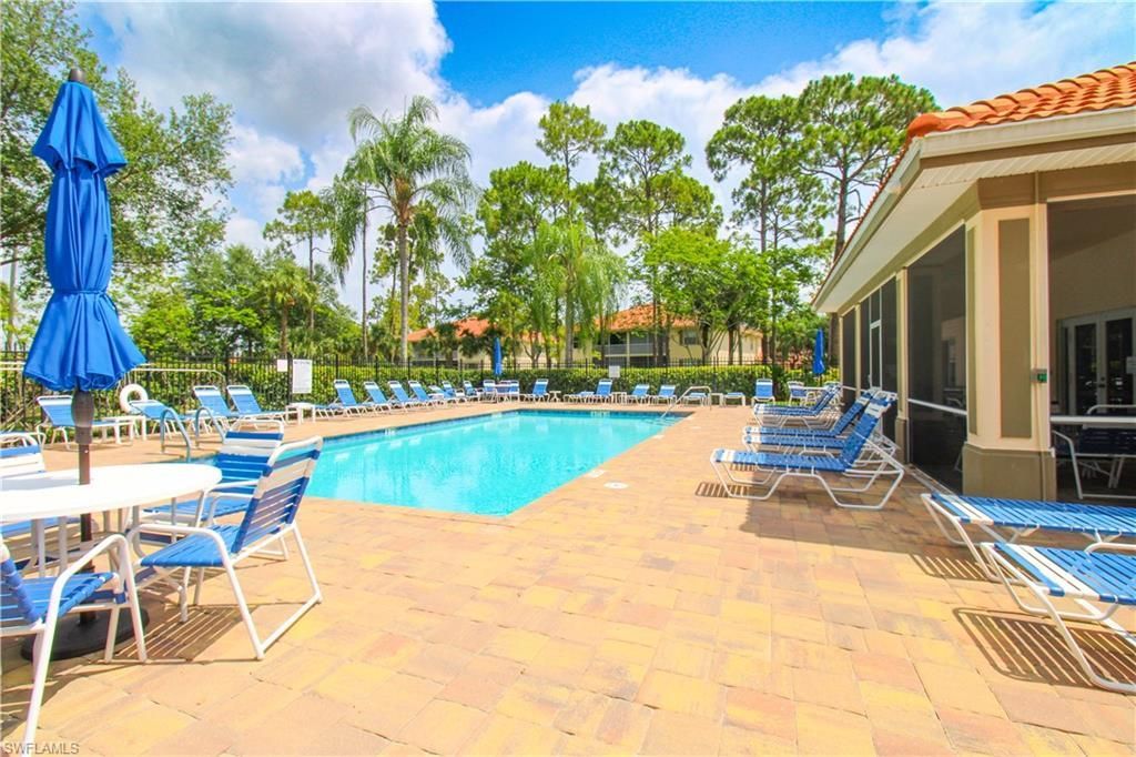 225 Robin Hood Cir, Unit 203, Naples, FL 34104 Photo