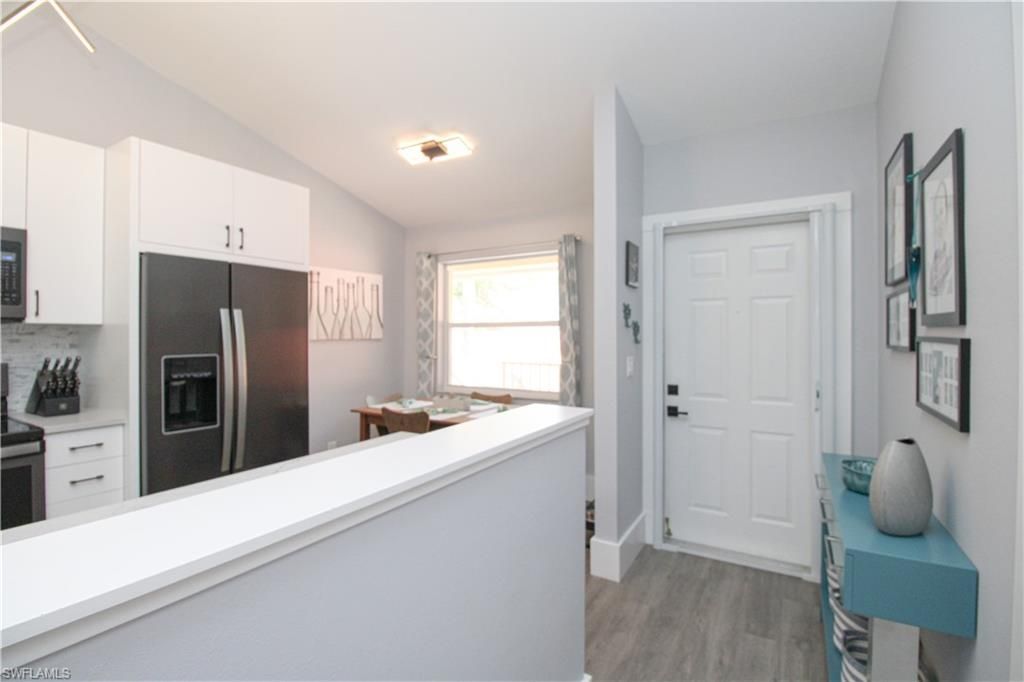 225 Robin Hood Cir, Unit 203, Naples, FL 34104 Photo