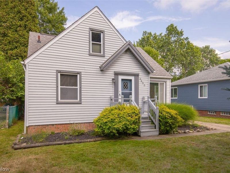 6453 W 130th Street, Parma Heights, OH 44130 Photo 1