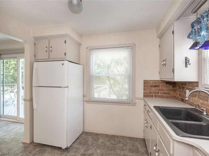 6453 W 130th Street, Parma Heights, OH 44130 Photo 17