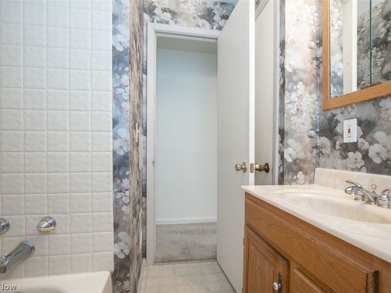 6453 W 130th Street, Parma Heights, OH 44130 Photo 20