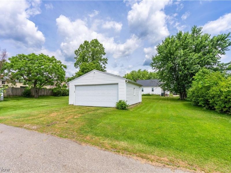224 Summit Street SE, North Canton, OH 44720 Photo 27