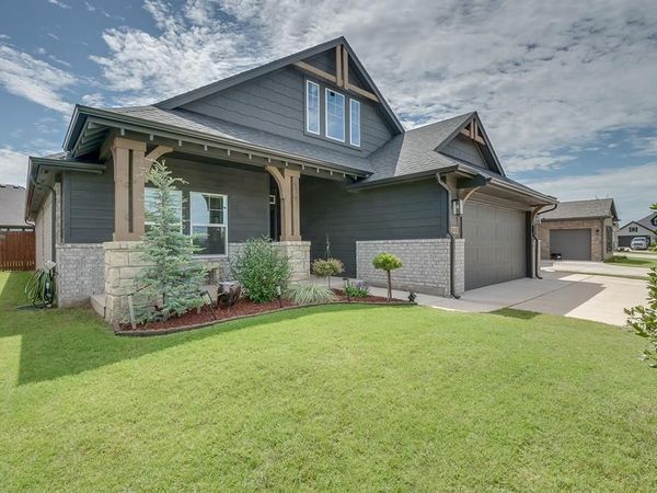 800 Argos Road, Yukon, OK 73099
