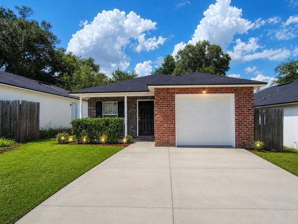 8437 INDIA Avenue, Jacksonville, FL 32211