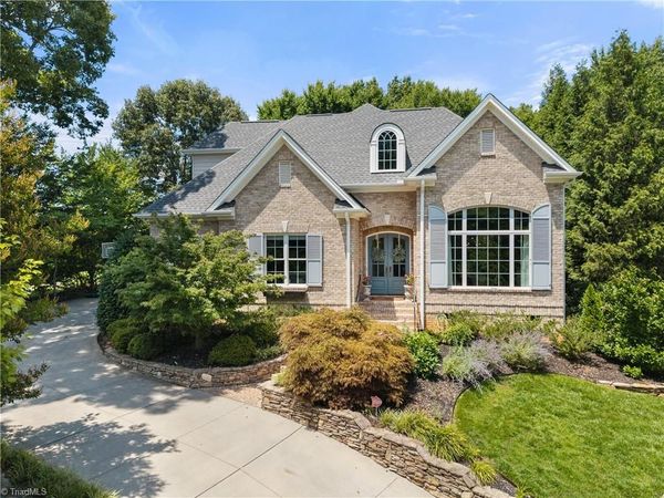 5445 Brookberry Farm Road , Winston-Salem, NC 27106