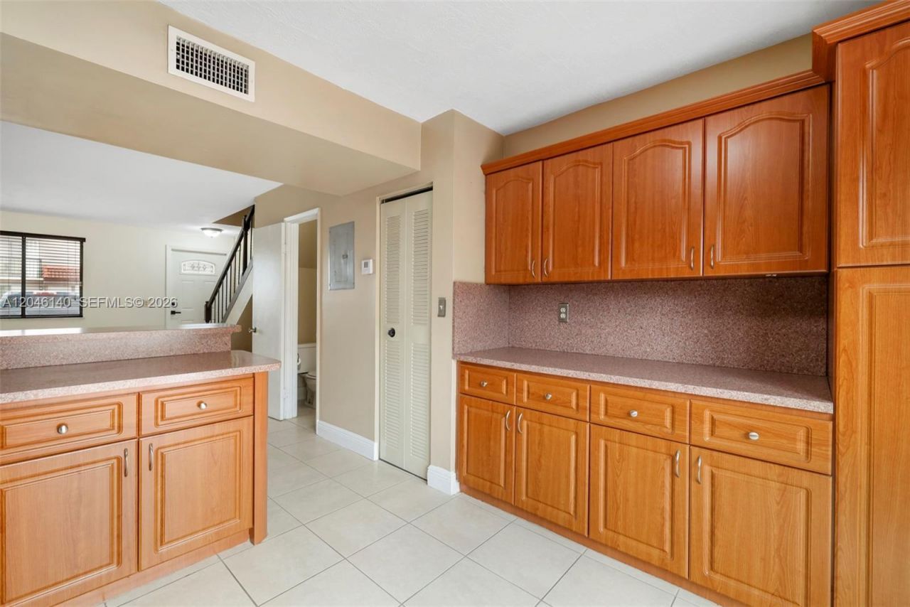 1809 SW 107th Ave , Unit 2710, Miami, FL 33165 Photo