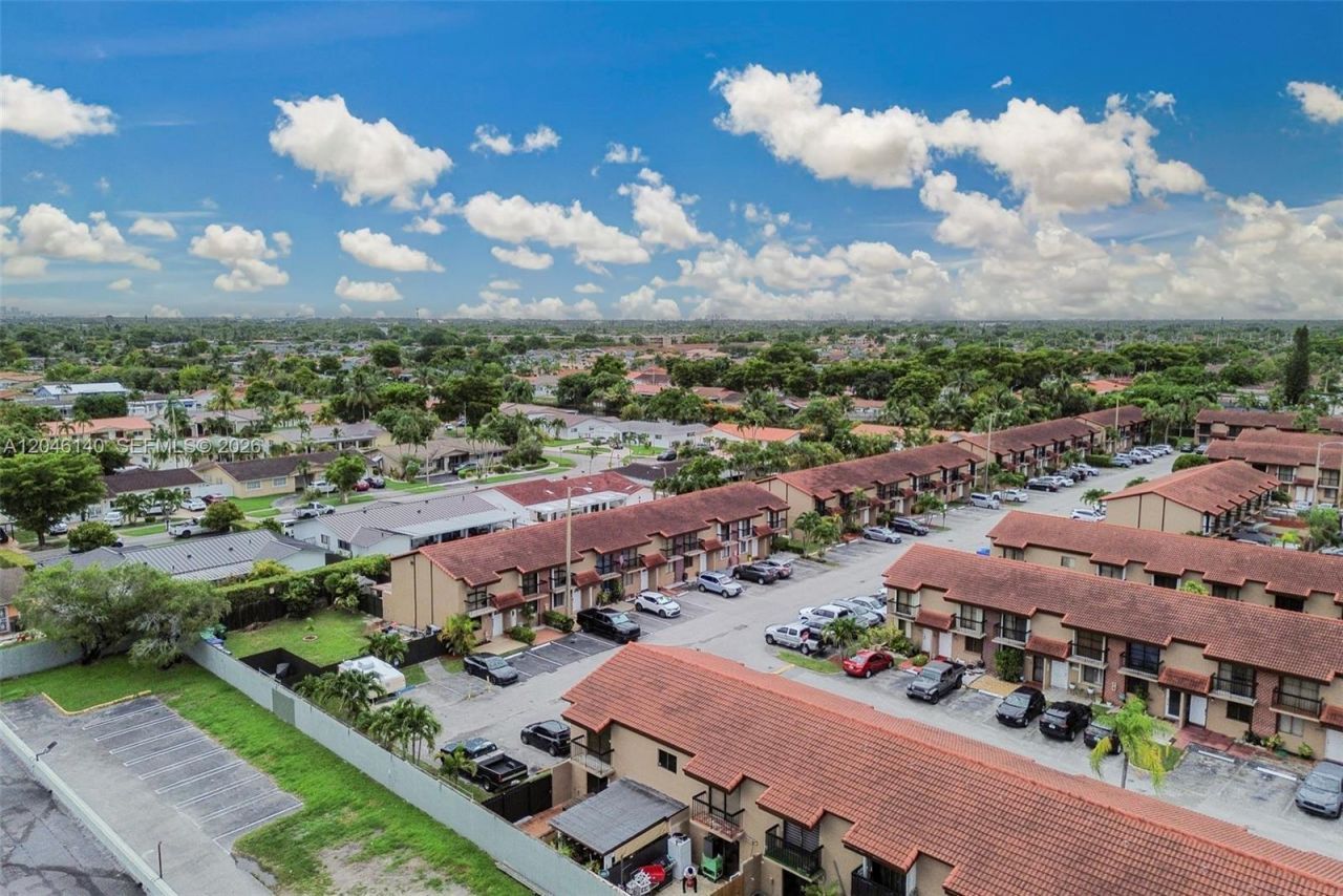 1809 SW 107th Ave , Unit 2710, Miami, FL 33165 Photo