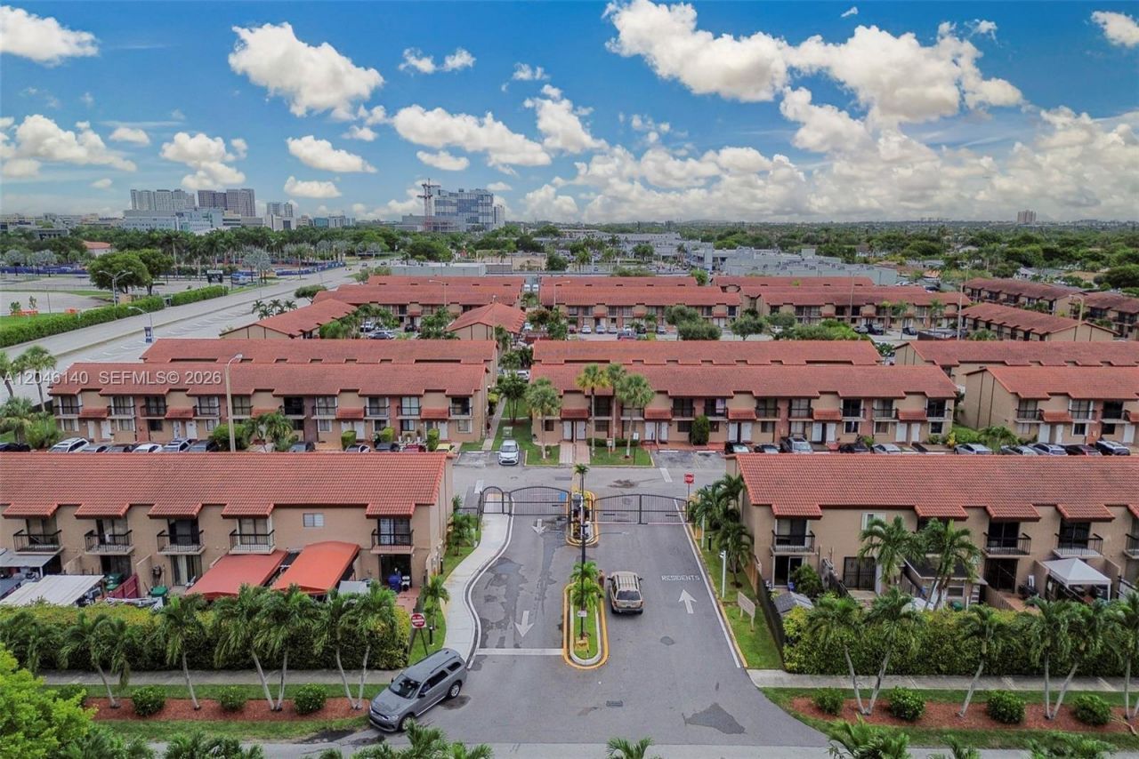 1809 SW 107th Ave , Unit 2710, Miami, FL 33165 Photo