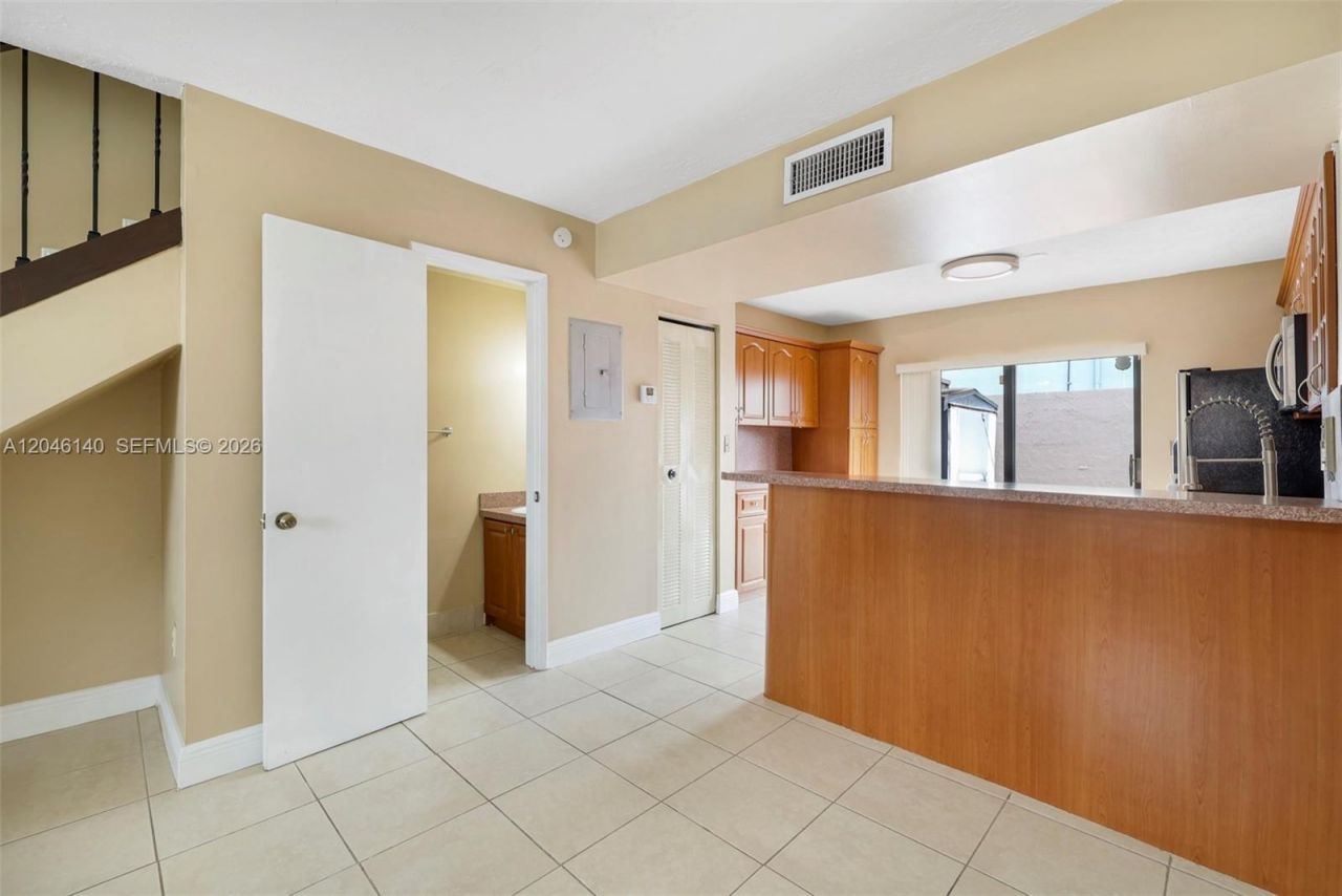 1809 SW 107th Ave , Unit 2710, Miami, FL 33165 Photo