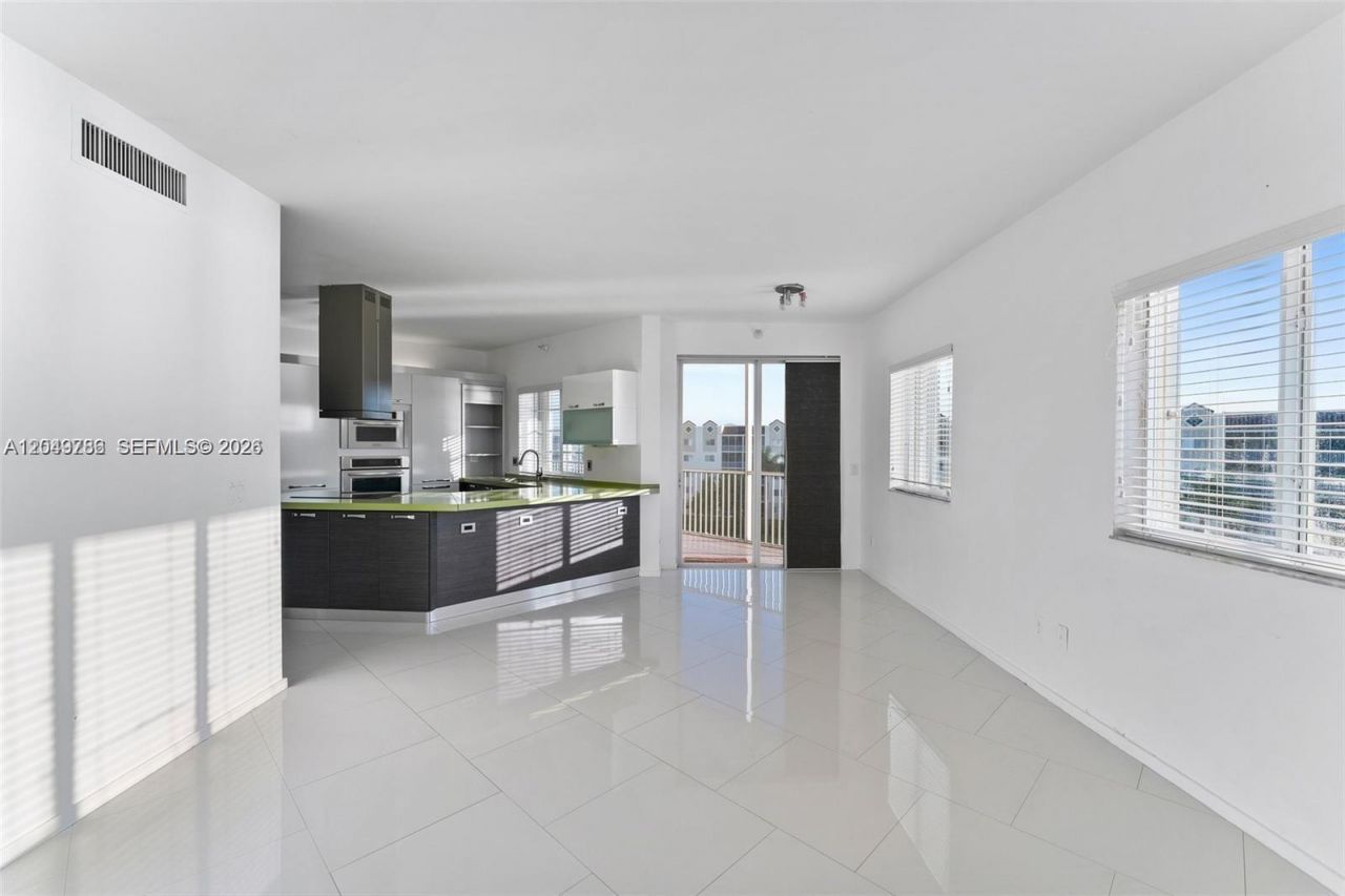 10720 NW 66 St , Unit 507, Doral, FL 33178 Photo