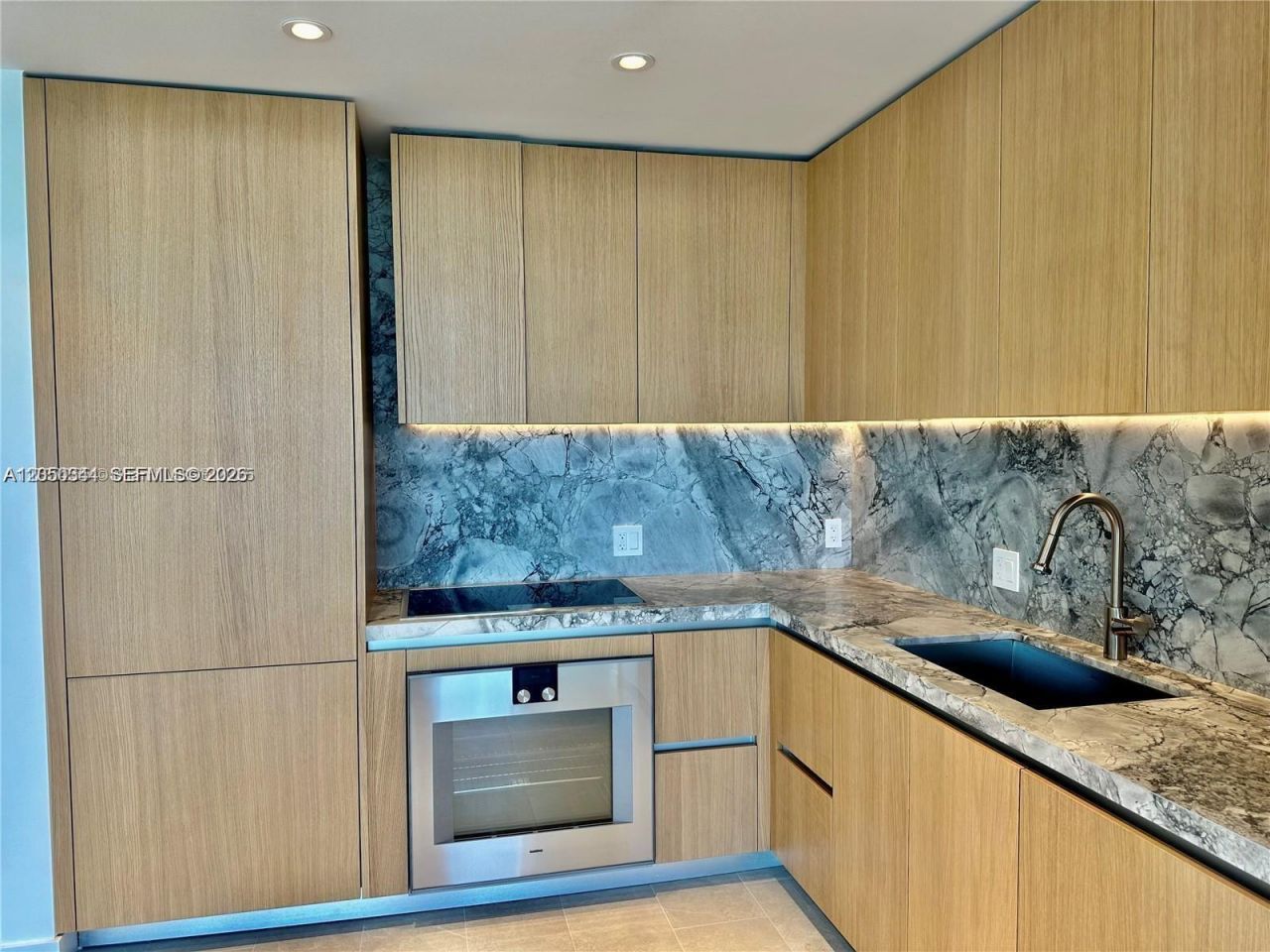 500 Alton Rd , Unit 1708, Miami Beach, FL 33139 Photo