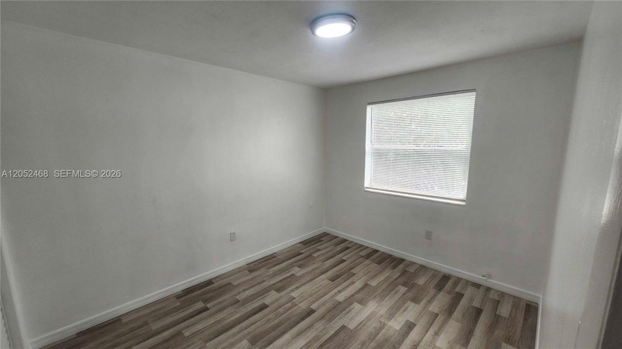 111 NW 152nd St , Unit 16, Miami, FL 33169 Photo
