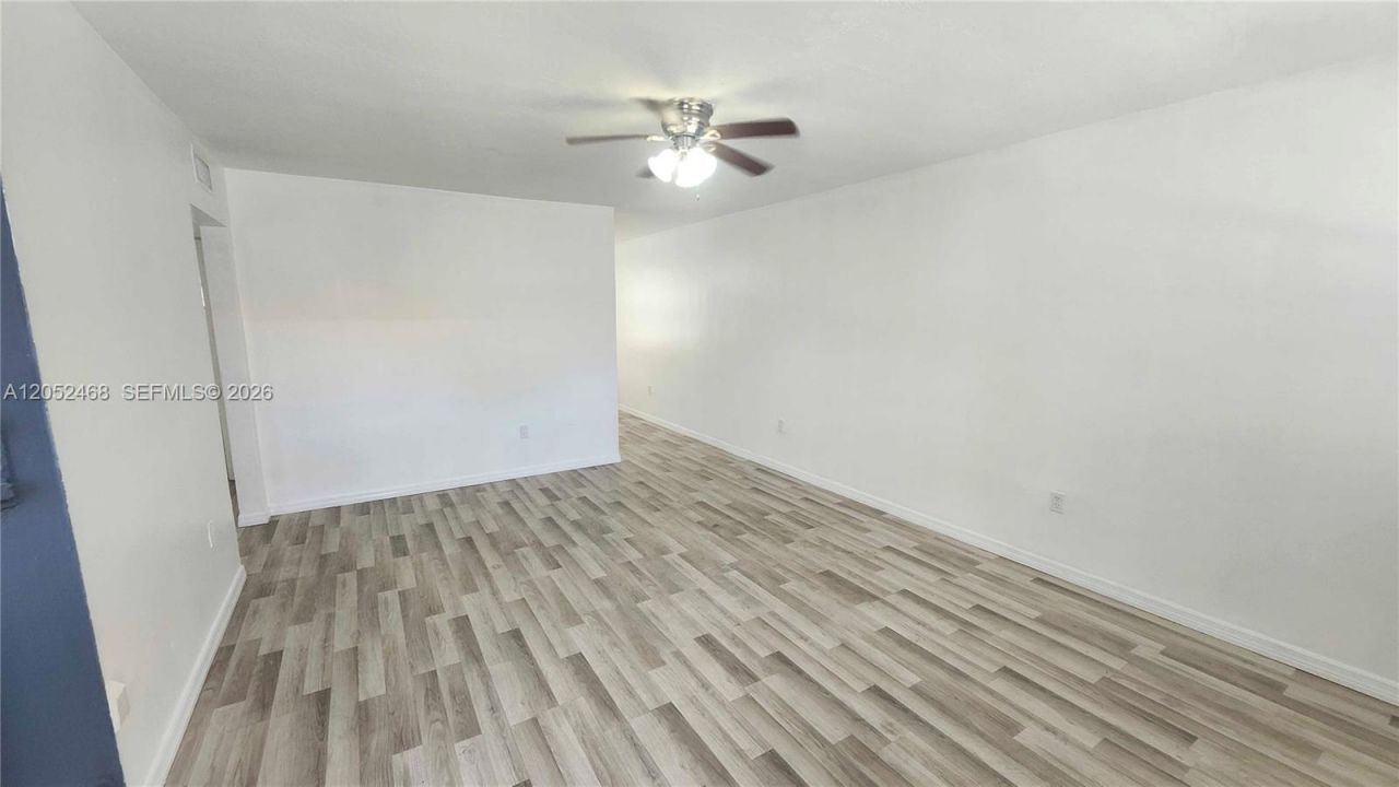 111 NW 152nd St , Unit 16, Miami, FL 33169 Photo
