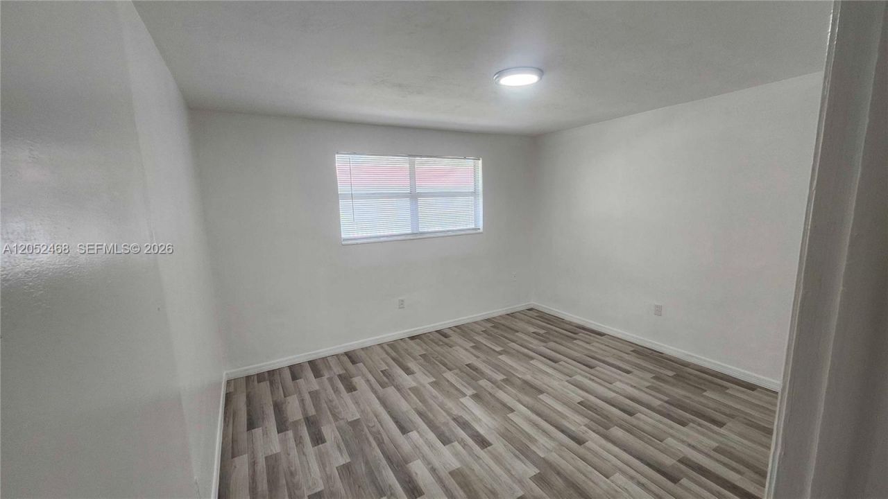 111 NW 152nd St , Unit 16, Miami, FL 33169 Photo