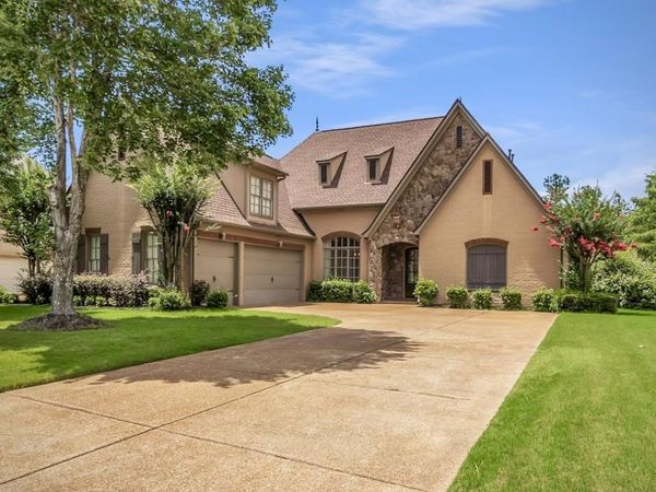 10734 WHISPER TRL, Collierville, TN 38017