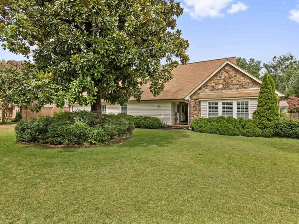 2928 SANDY CREEK DR, Germantown, TN 38138
