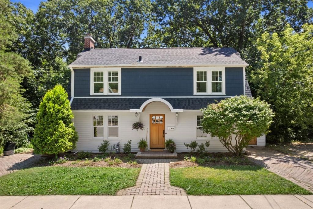 2309 Lakeland Avenue, Madison, WI 53704 Main Photo
