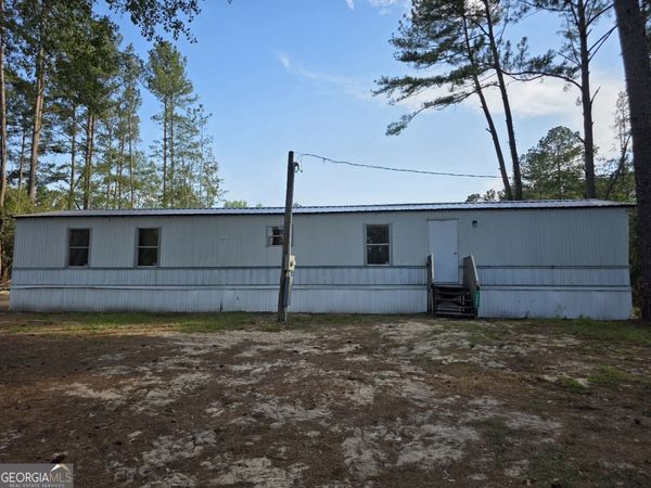 711 Deloach Mill Road, Claxton, GA 30417