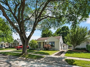 717 S Edgeworth Avenue, Royal Oak, MI 48067