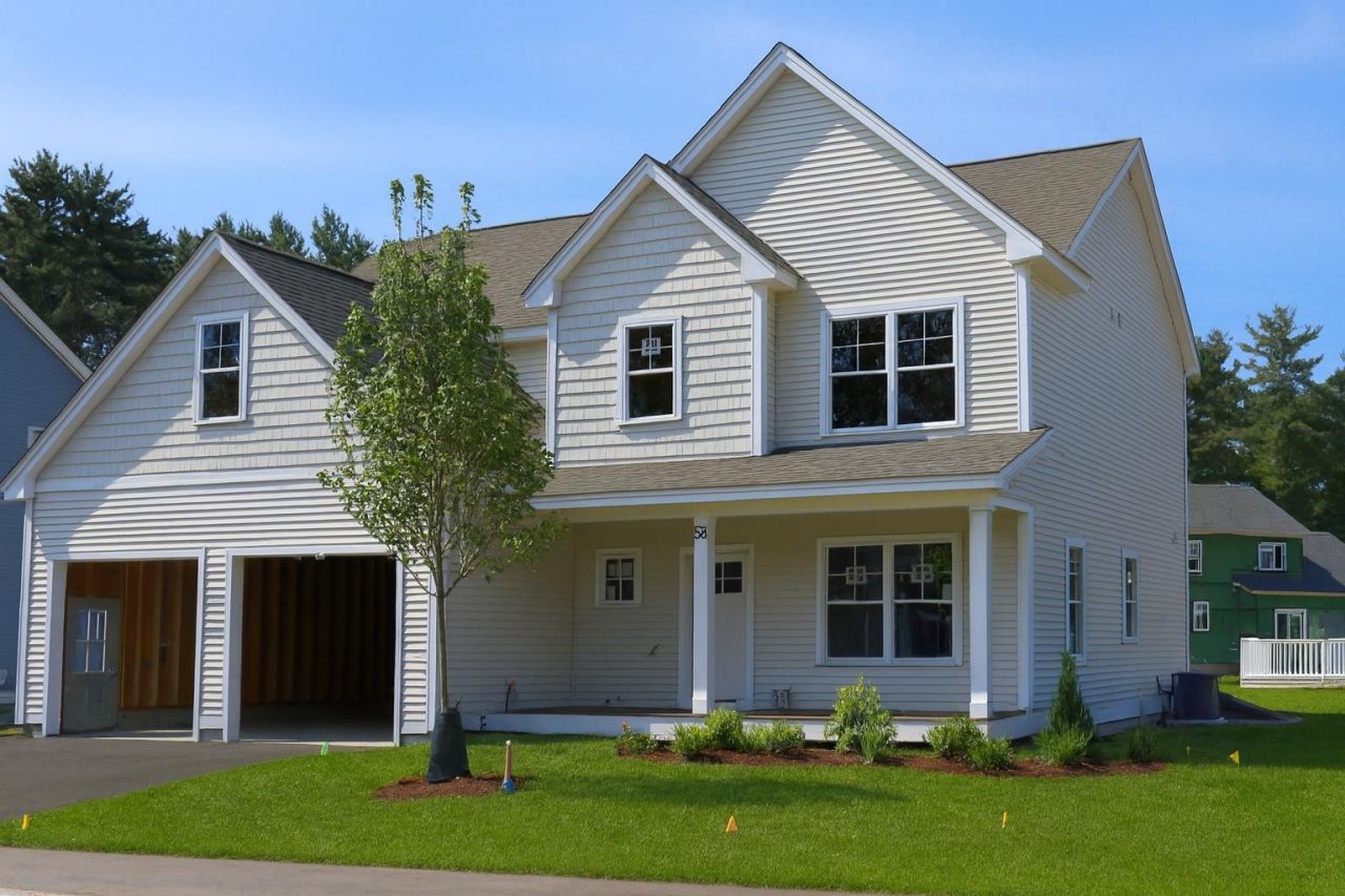 10 Wilderness Drive, Nashua, NH 03062 Main Photo
