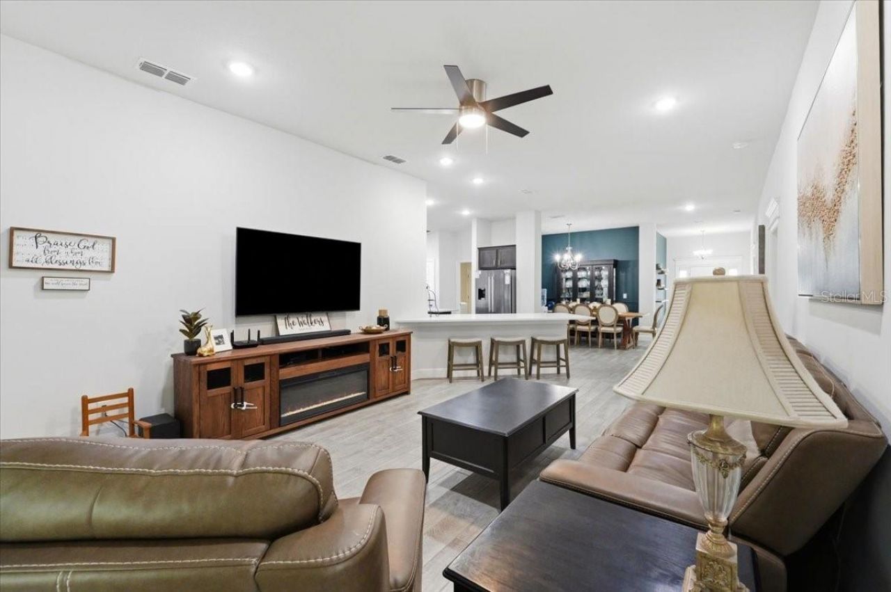 477 Lake Vista Drive, Auburndale, FL 33823 Photo